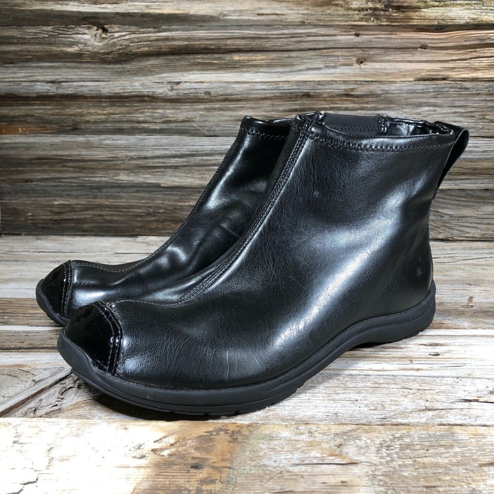 L.L.BEAN Black Ankle Boots Leather Women 7.5 M - Picture 2 of 7